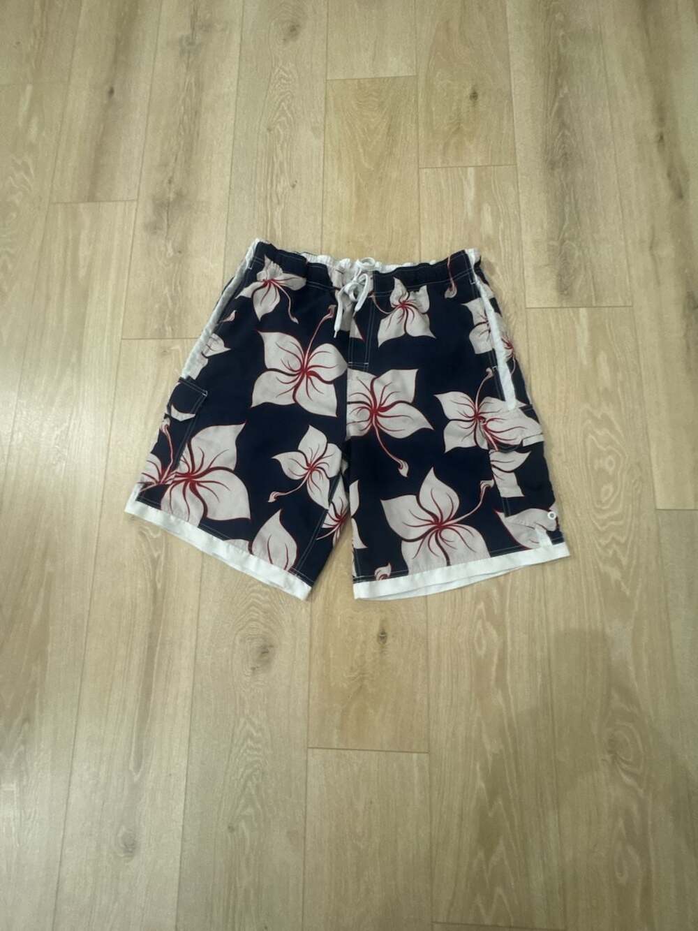 Sideout Men's Navy and White Floral Print Board Shorts Swim Trunks